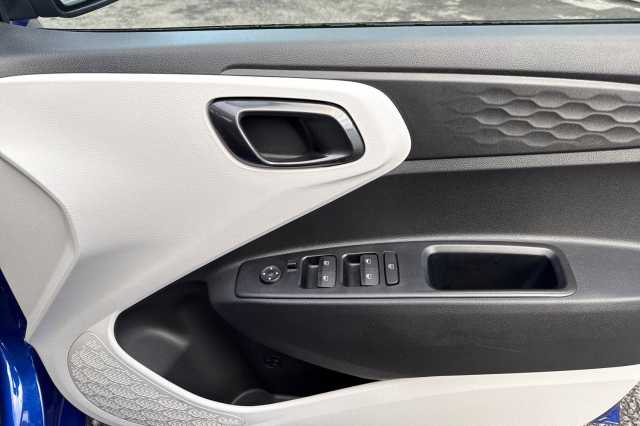 Hyundai i10 1.0 MPi Premium 5dr Auto 