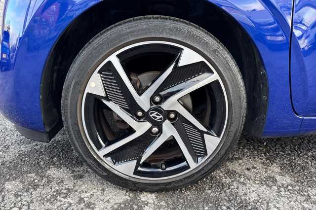 Hyundai i10 1.0 MPi Premium 5dr Auto 