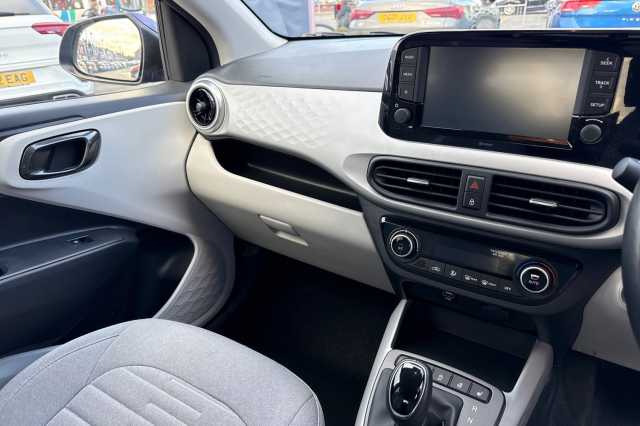 Hyundai i10 1.0 MPi Premium 5dr Auto 