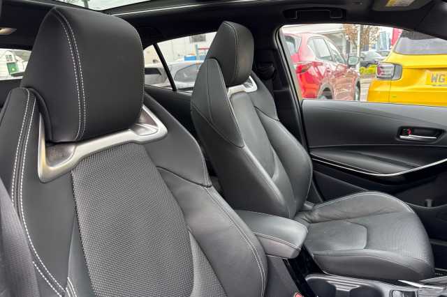 Toyota Corolla 1.8 Hybrid Excel 5dr CVT 