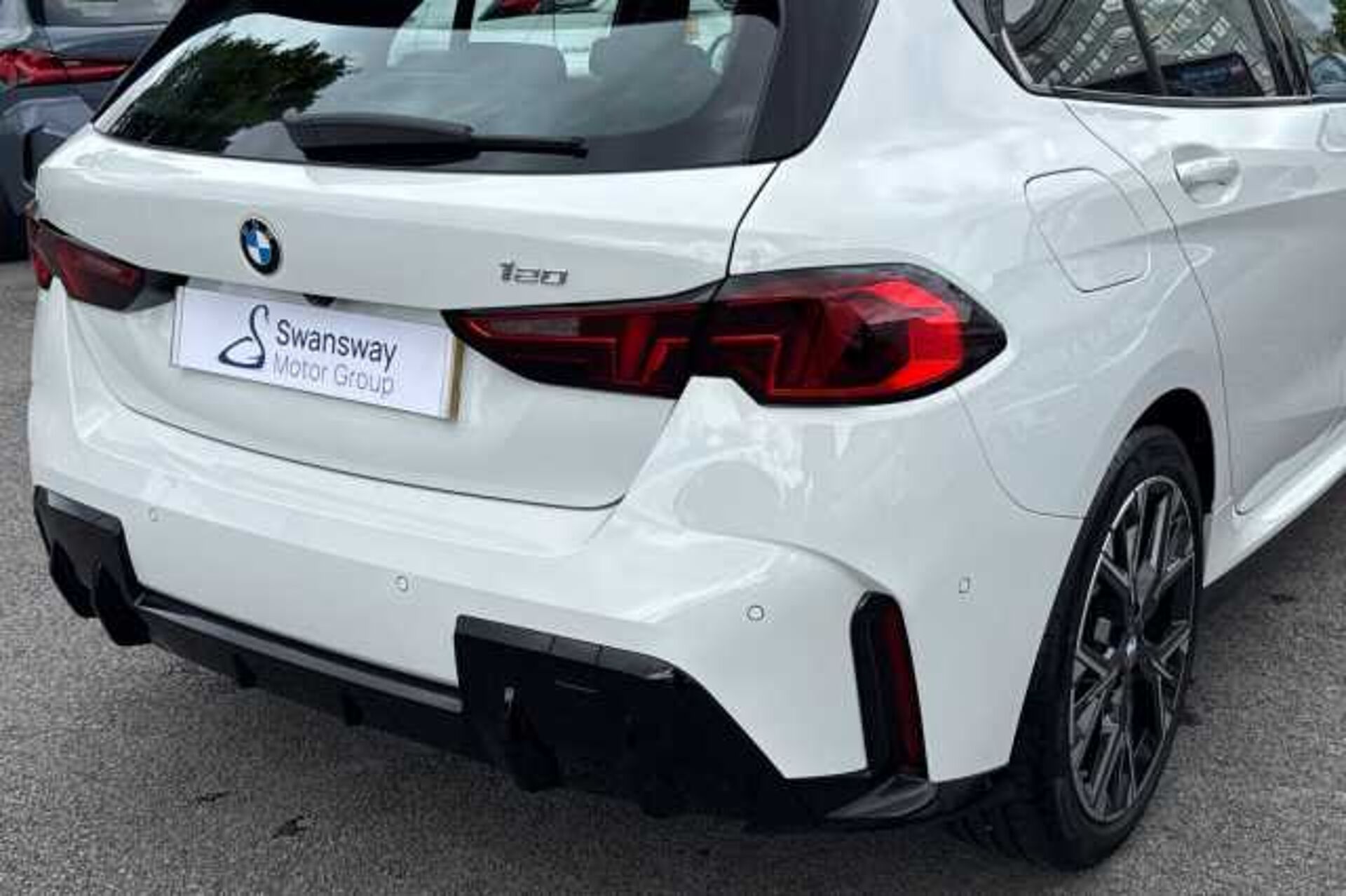 BMW 120 5-door 120 M Sport 5dr Step Auto 