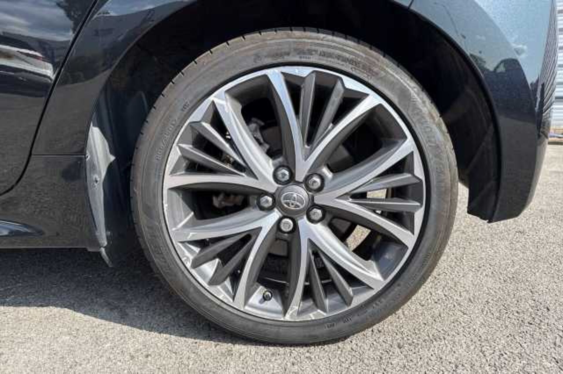 Toyota Yaris 1.5 Hybrid Excel 5dr CVT 