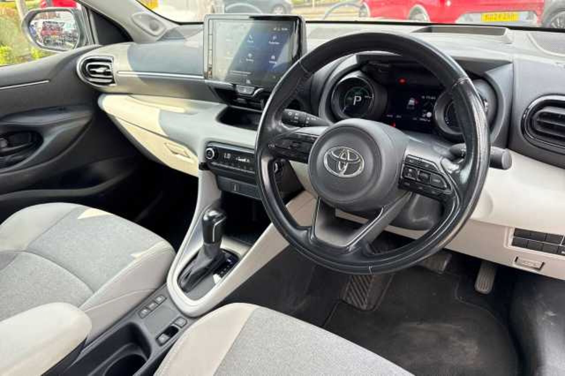 Toyota Yaris 1.5 Hybrid Excel 5dr CVT 