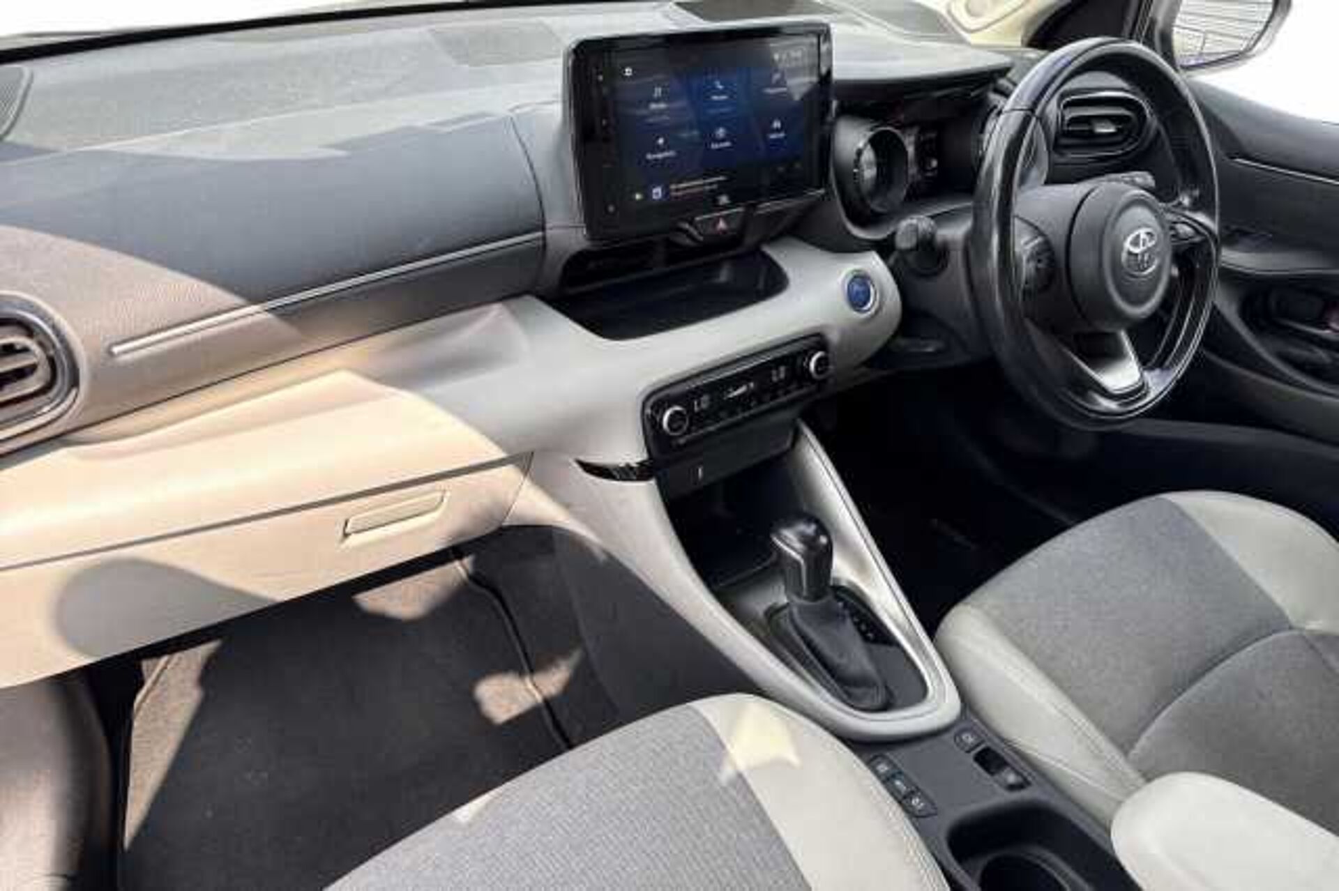 Toyota Yaris 1.5 Hybrid Excel 5dr CVT 