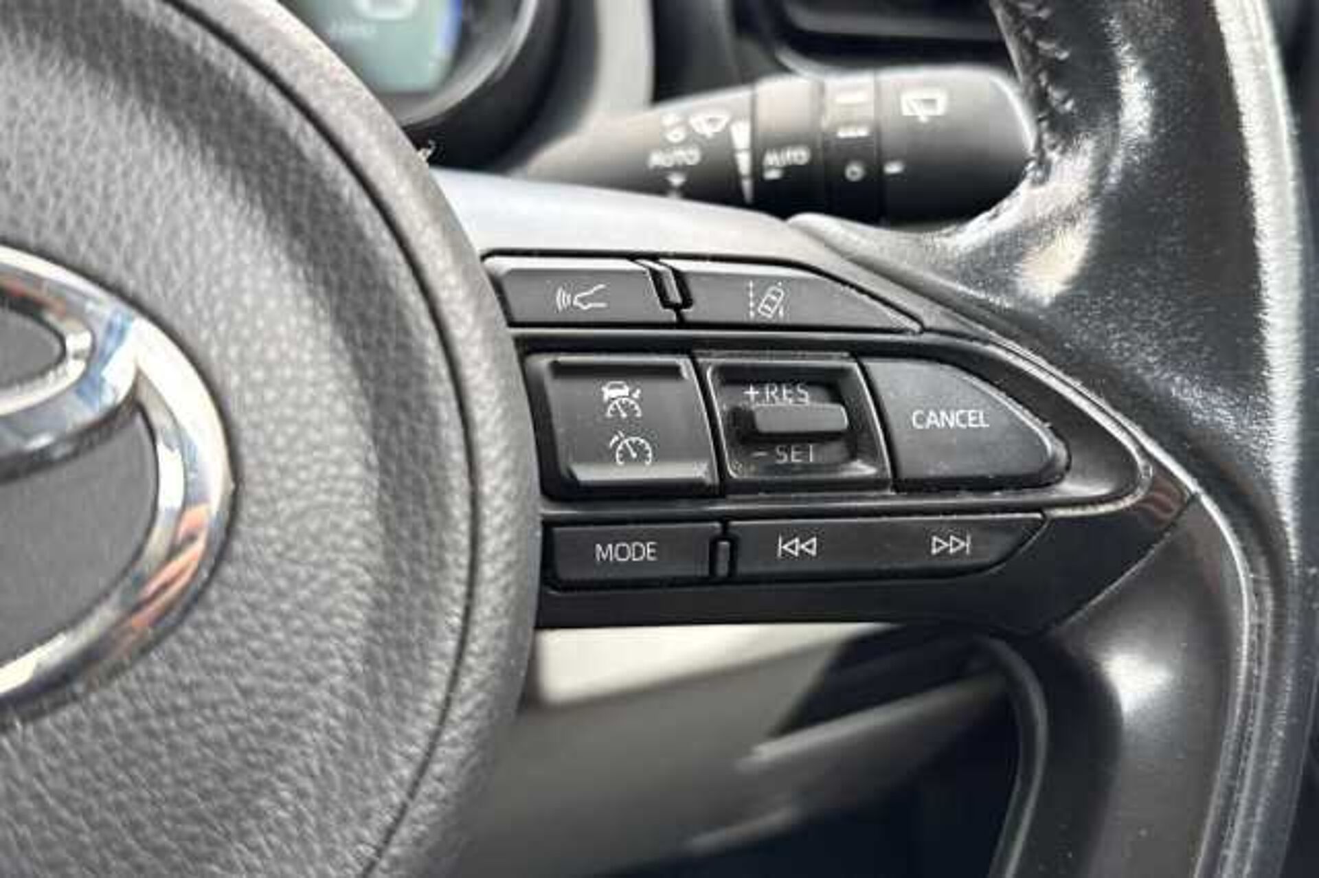 Toyota Yaris 1.5 Hybrid Excel 5dr CVT 