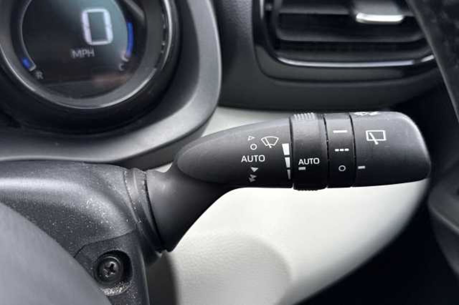 Toyota Yaris 1.5 Hybrid Excel 5dr CVT 