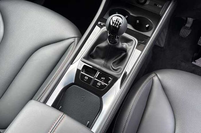 MG HS 1.5 T-GDI Trophy 5dr 