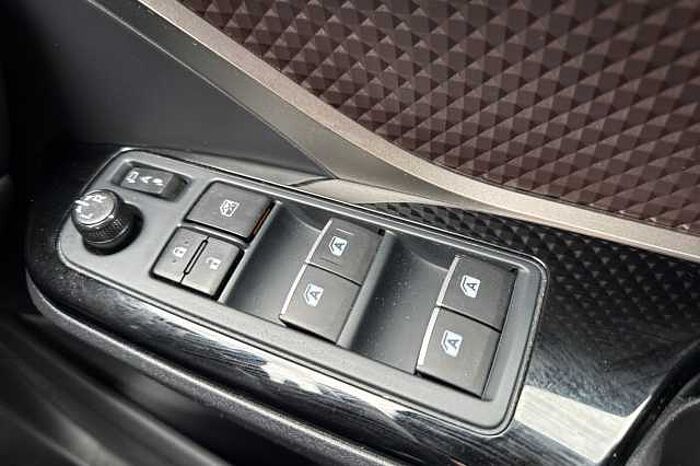 Toyota C-HR 1.8 Hybrid Excel 5dr CVT 