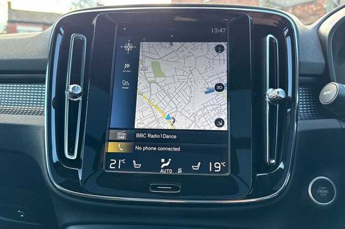 Volvo XC40 2.0 T5 R DESIGN Pro 5dr AWD Geartronic 
