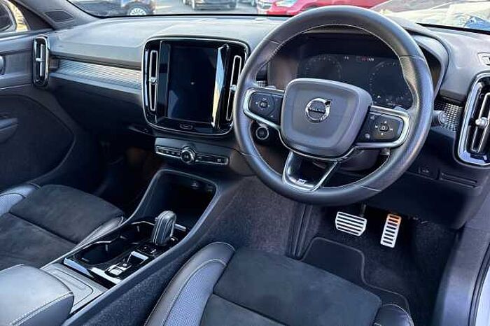 Volvo XC40 2.0 T5 R DESIGN Pro 5dr AWD Geartronic 