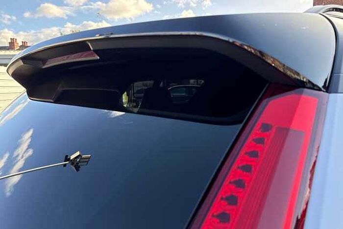 Volvo XC40 2.0 T5 R DESIGN Pro 5dr AWD Geartronic 