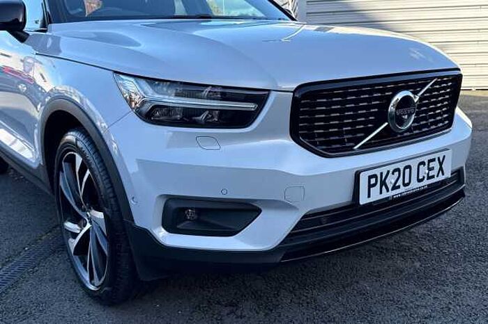 Volvo XC40 2.0 T5 R DESIGN Pro 5dr AWD Geartronic 