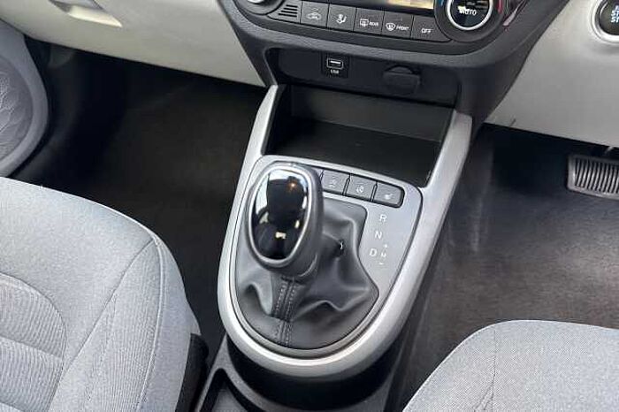 Hyundai i10 1.0 MPi Premium 5dr Auto 