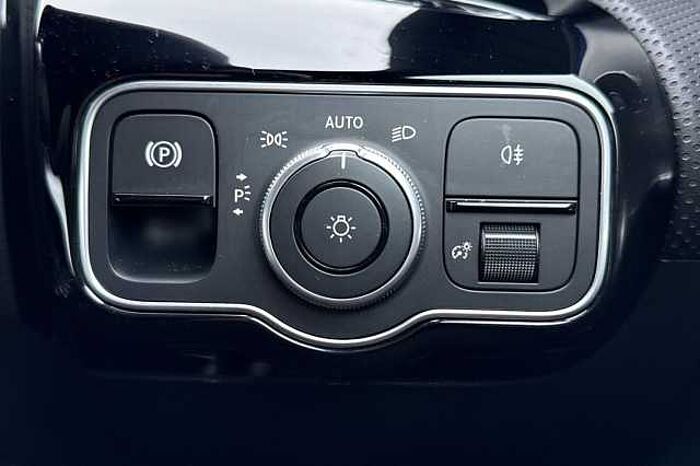 Mercedes-Benz CLA 180 180 AMG Line Executive 4dr Tip Auto 