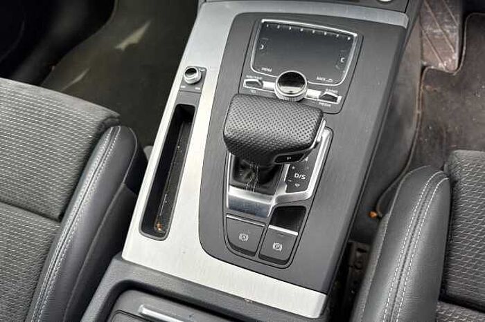 Audi Q5 50 TFSI e Quattro S Line 5dr S Tronic 