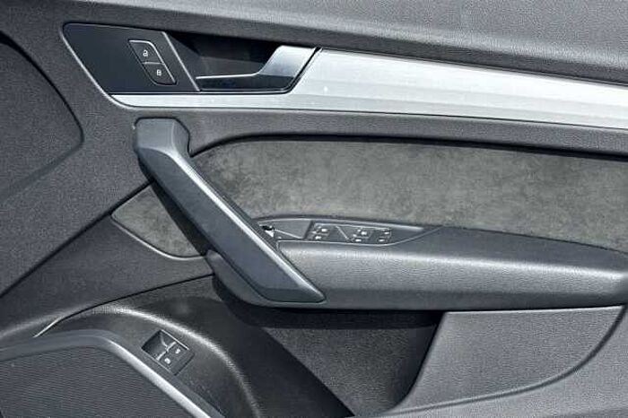 Audi Q5 50 TFSI e Quattro S Line 5dr S Tronic 