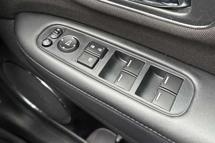 Honda HR-V 1.5 i-VTEC SE Navi CVT 5dr 