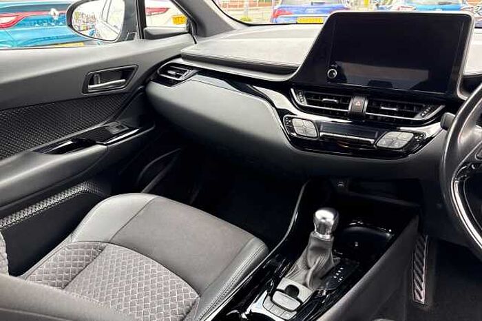 Toyota C-HR 2.0 Hybrid Design 5dr CVT 