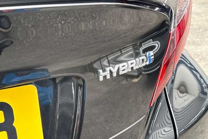 Toyota C-HR 2.0 Hybrid Design 5dr CVT 