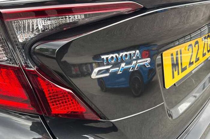 Toyota C-HR 2.0 Hybrid Design 5dr CVT 