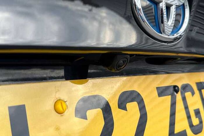 Toyota C-HR 2.0 Hybrid Design 5dr CVT 