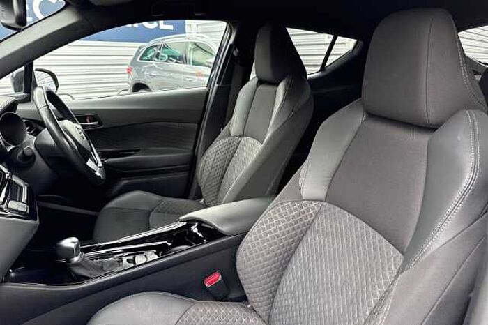 Toyota C-HR 2.0 Hybrid Design 5dr CVT 