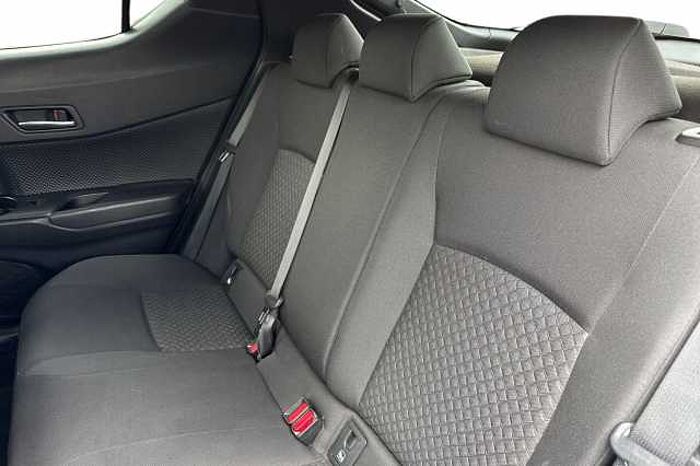 Toyota C-HR 2.0 Hybrid Design 5dr CVT 