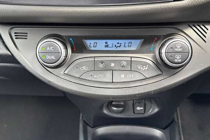 Toyota Yaris 1.5 Hybrid Icon Tech 5dr CVT 