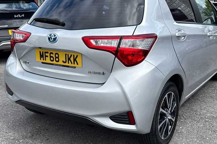 Toyota Yaris 1.5 Hybrid Icon Tech 5dr CVT 