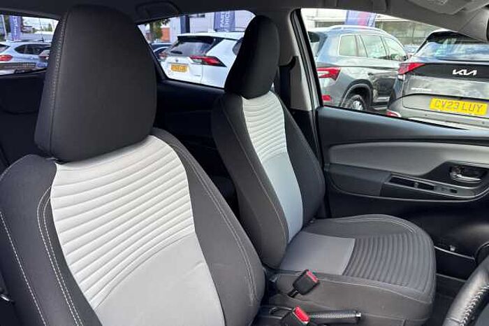 Toyota Yaris 1.5 Hybrid Icon Tech 5dr CVT 
