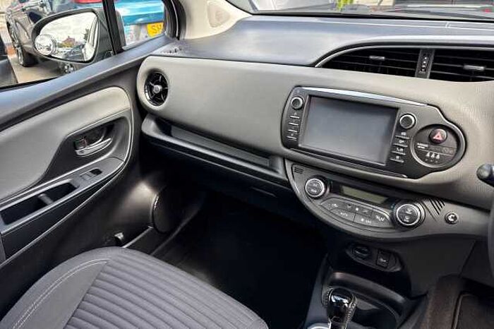 Toyota Yaris 1.5 Hybrid Icon Tech 5dr CVT 