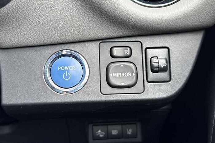 Toyota Yaris 1.5 Hybrid Icon Tech 5dr CVT 