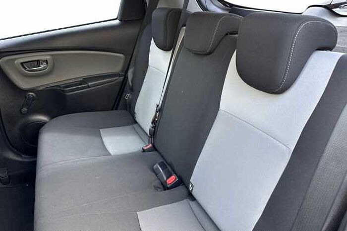 Toyota Yaris 1.5 Hybrid Icon Tech 5dr CVT 