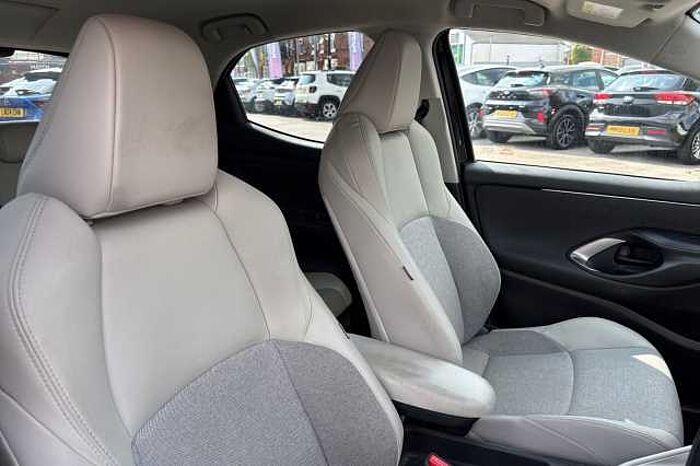 Toyota Yaris 1.5 Hybrid Excel 5dr CVT 