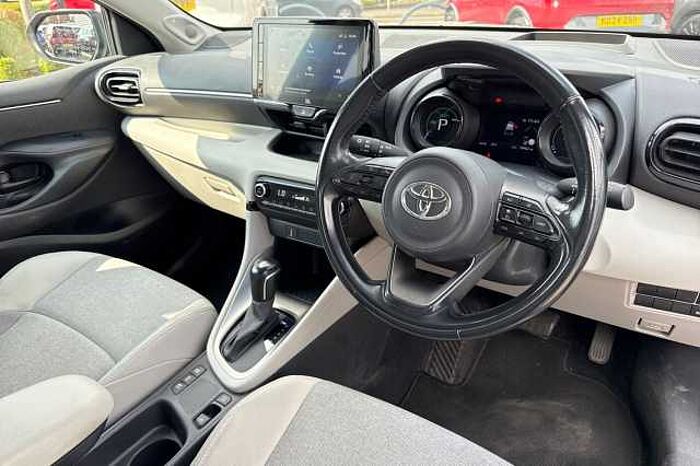 Toyota Yaris 1.5 Hybrid Excel 5dr CVT 