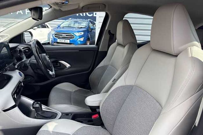 Toyota Yaris 1.5 Hybrid Excel 5dr CVT 