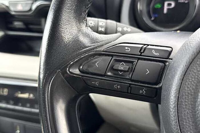 Toyota Yaris 1.5 Hybrid Excel 5dr CVT 