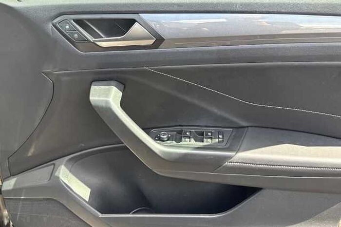 Volkswagen T-Roc 1.5 TSI Style 5dr 