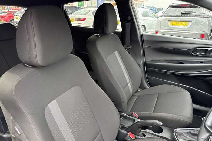Hyundai i20 1.0T GDi 90 Black Line 5dr DCT 