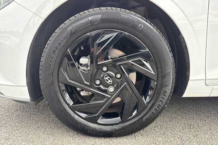 Hyundai i20 1.0T GDi 90 Black Line 5dr DCT 